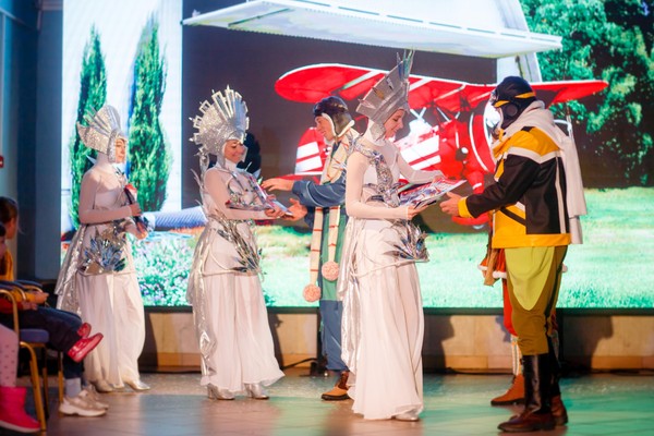 Викторина «Силуэт на сцене»