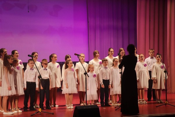Открытый урок детского хора «Чародеи»