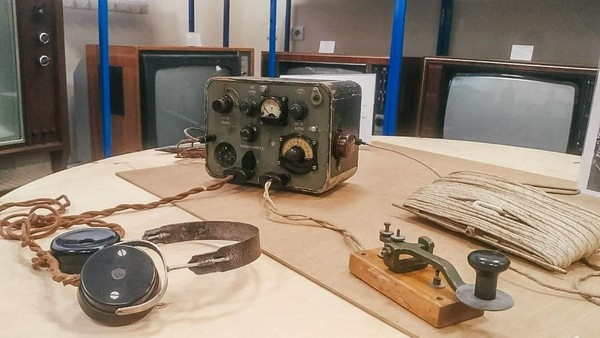 Тематическая беседа «Средства связи и управления ВДВ: радиостанция Север»