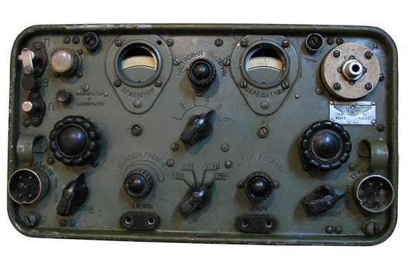 Беседа «Средства связи и управления ВДВ: Радиостанция РБ и РБМ»