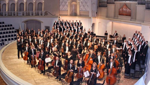 Виртуальный концертный зал: Исаак Дунаевский. «Широка страна моя родная»