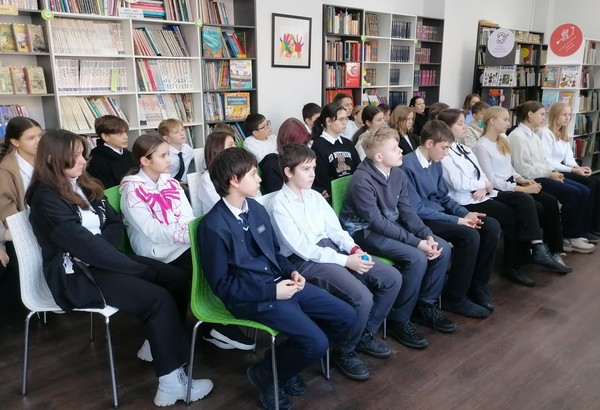 Литературно-музыкальная композиция «У России героев не счесть»