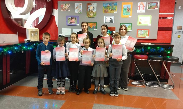 Открытие выставки рисунков «Герои Отечества»