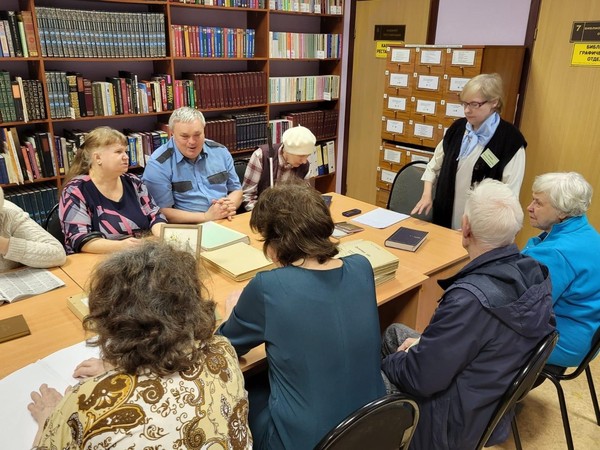 Литературно-музыкальный вечер «Целый мир от красоты»