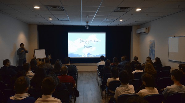 Показ видеоролика «Героями не рождаются героями становятся»