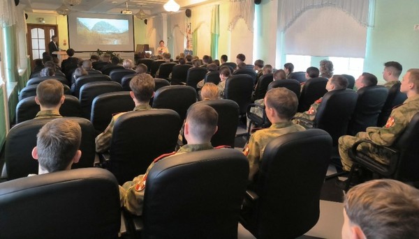 «Учись у героя Отчизну любить»