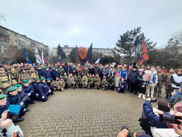 Митинг в честь защитников Родины