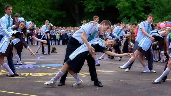 Танцевальный мастер-класс «Школьный вальс»