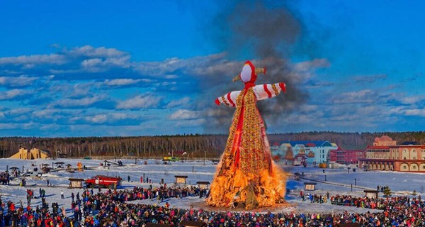 Самая грандиозная 4х-этажная Масленица в Этномире (с посещением «коронованного» храма в Дубровицах)