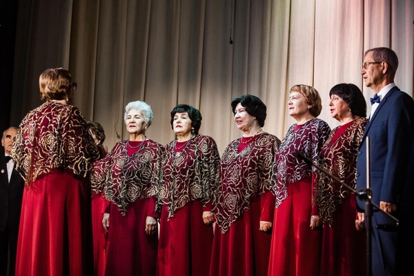 «Только раз бывает в жизни встреча...»