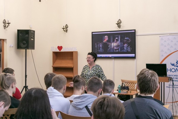 Вождь и теоретик натуралистического движения в литературе