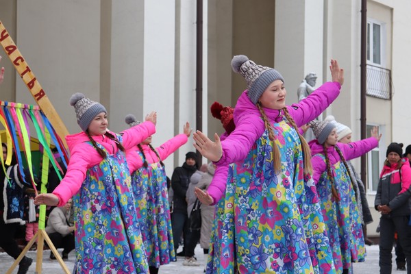 Праздничная программа «В атмосфере масленицы»