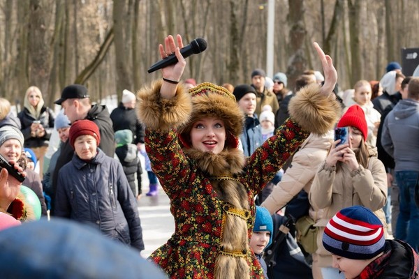 Масленица в Лесопарке