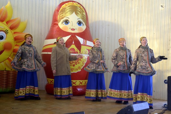 Семейный праздник «Масленица-честная, да проказница большая»