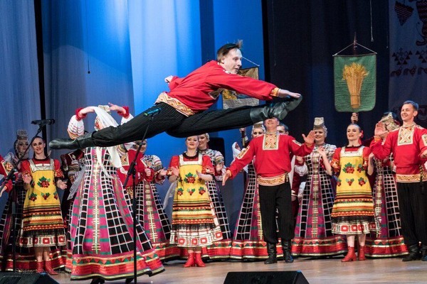 Концерт Воронежского русского народного хора