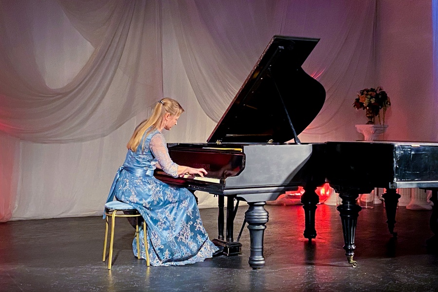 "Бегущая тень" Елена Чупахина. Фортепианный концерт