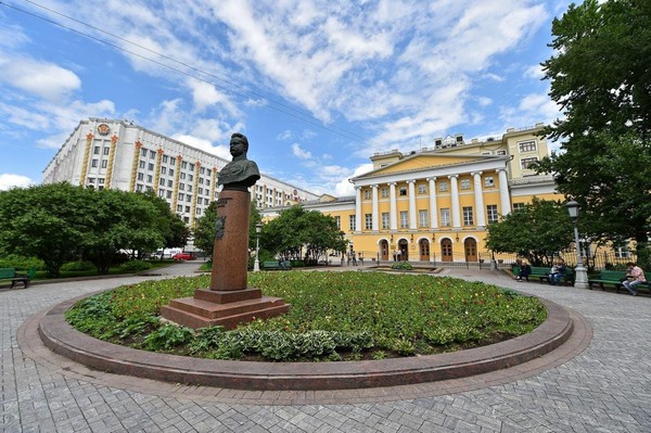 Гнесинцы представляют