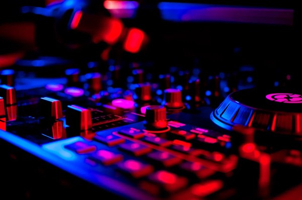 DJ List