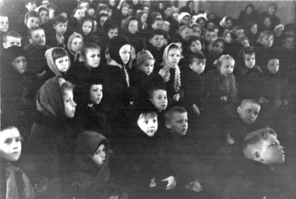 Выставка «Театр в годы войны»