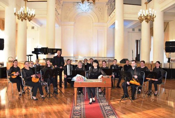 «Мы с оркестром»