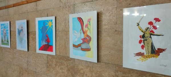 Художественная выставка «Слава солдату-Победителю!»