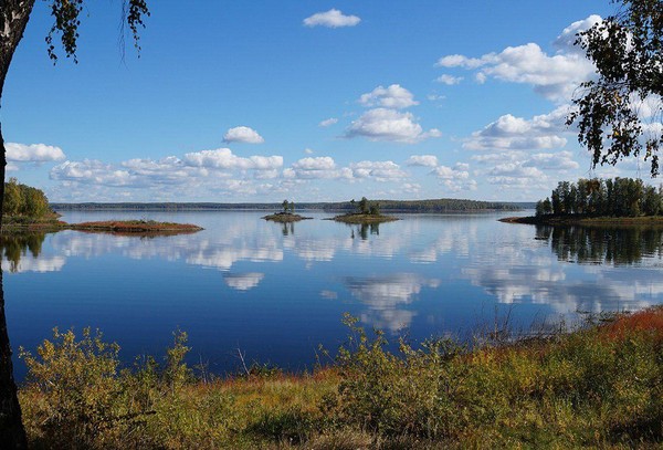 «Гляжу в озёра синие»