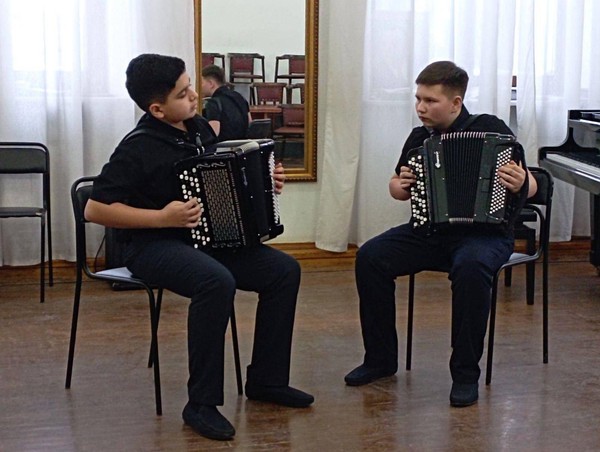 «В кругу семьи», вечер баянной музыки, посвященный Дню семьи