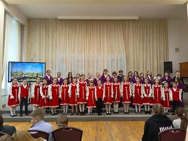 Литературно-музыкальная композиция «Этих дней не смолкнет слава!»