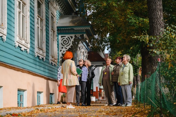 Пешеходная экскурсия «За мост и обратно»