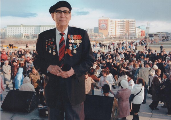 Выставка «Певец Великой Победы»