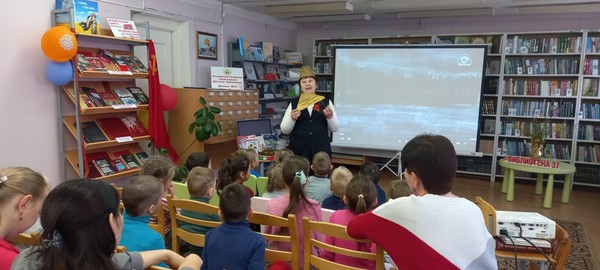 Беседа по выставке «Пионеры-герои»