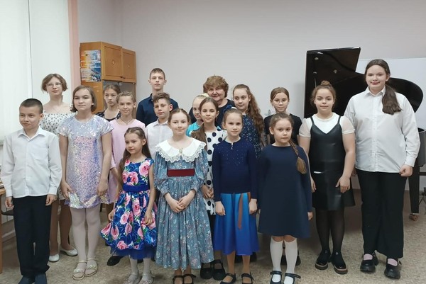 Концерт «Весенний каприз»