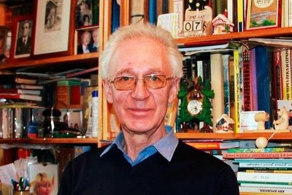 Поэтический час «Волшебная страна Виктора Лунина»