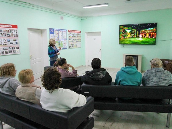 Море встаёт за волной волна, а за спиной – спина… познавательный час, в честь БФ, ЧФ,ТОФ