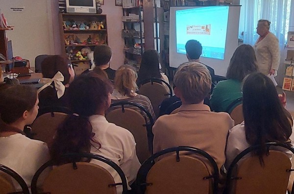 Час поэзии «Вспомним стихи о войне»