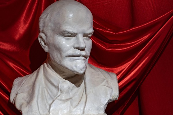 Экскурсия «Мы наш, мы новый мир построим»