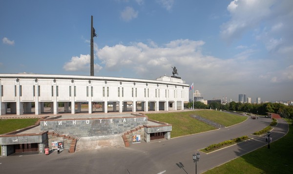 Киноклуб «Поклонка»: фильм «Батя 2. Дед»