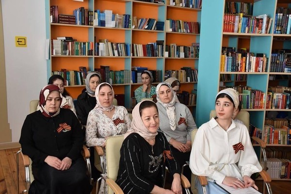 Рисунки на асфальте «Фестиваль красок»
