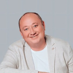Вадим Захаров