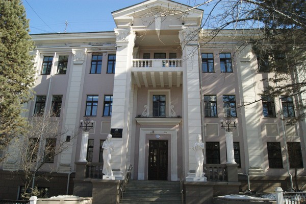 Ночь в колледже искусств