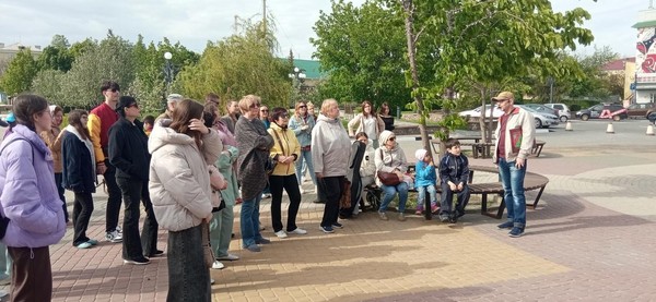 Пешеходная экскурсия по улице Ленина