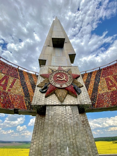 Трансфер из Минска к Хатыни и Кургану Славы