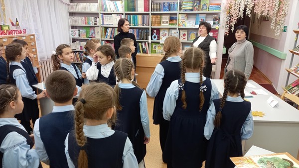Библиографический урок «Славянский мост через века»