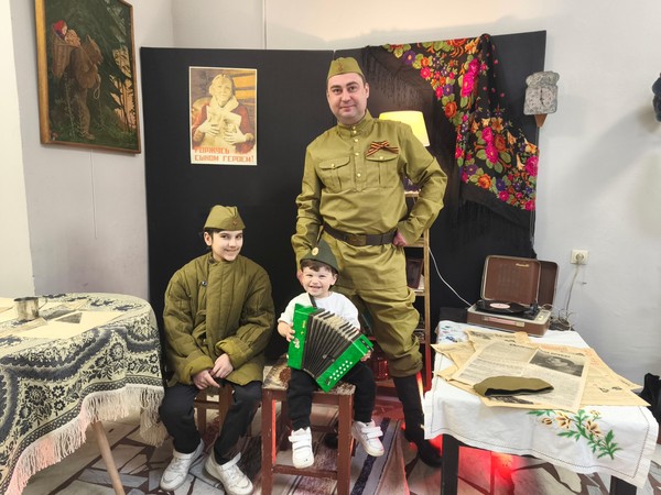Квиз «Герои в деталях»