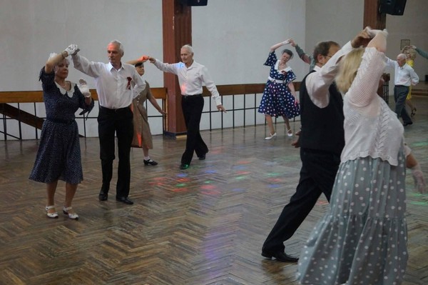 Танцевальный вечер «Сиреневый май»
