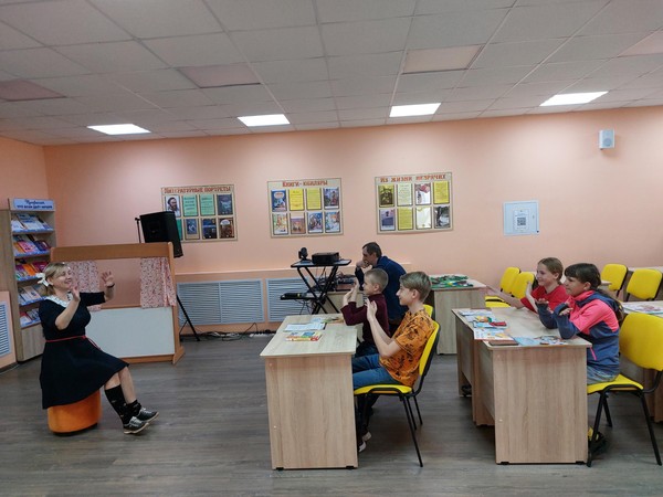 «Пусть детство звонкое смеется...»: игротека