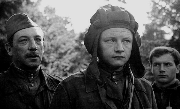 Показ кинофильма «На войне как на войне»