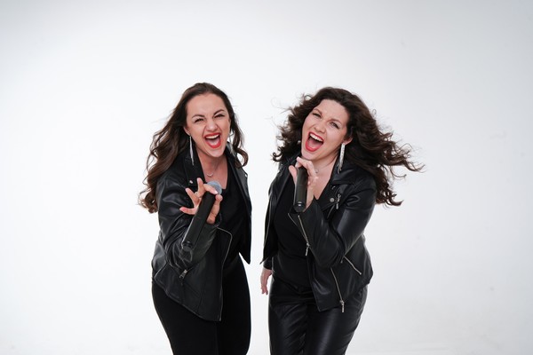 Duo Divas. Tribute Elton John