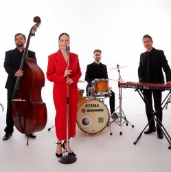 Эллен Болсанова и Ellenband. Винтажный поп-джаз