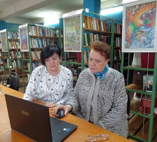 Познавательный час «В мир компьютерной грамотности — через библиотеку»